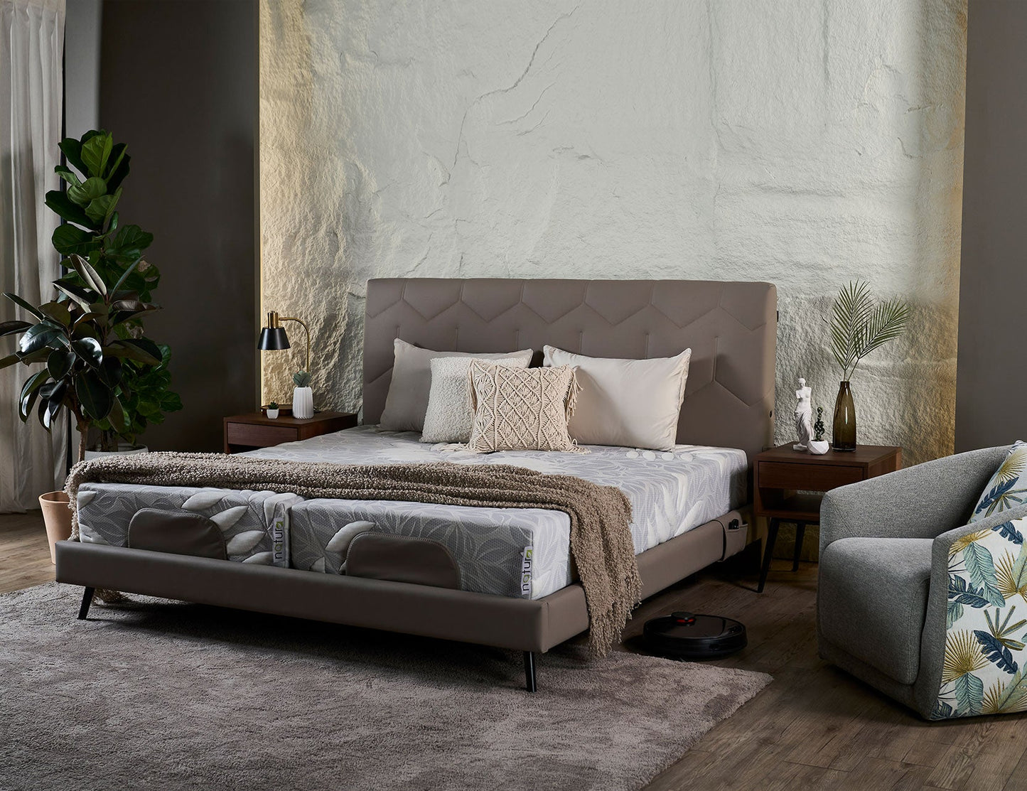 Lit réglable DRIFT + matelas Natura et ports USB