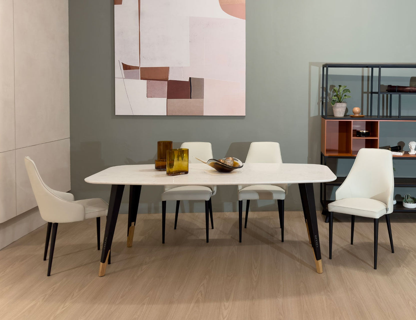 NERO avec table à manger en quartz de Carrare