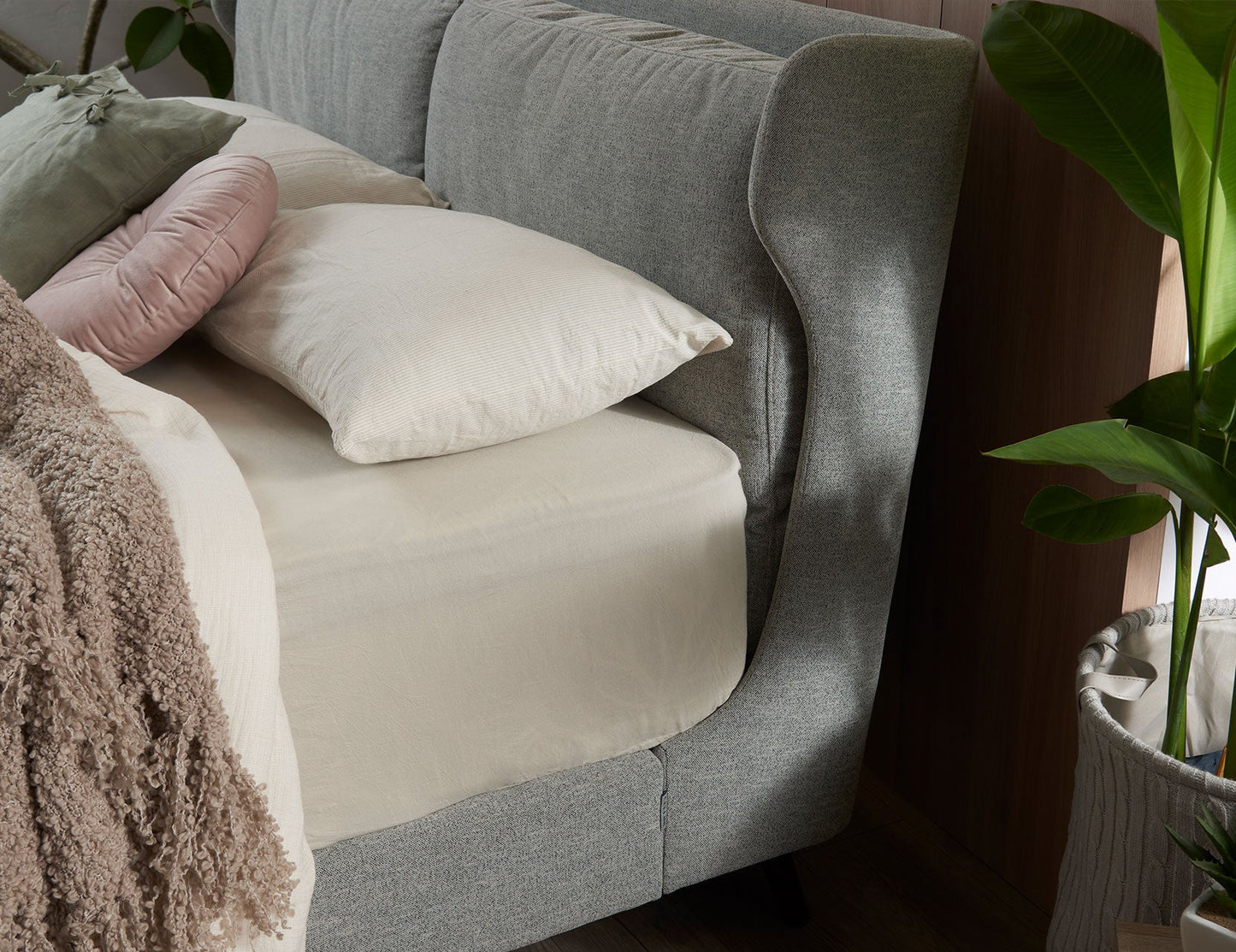 Cadre de lit en tissu WING avec housse de tête de lit amovible