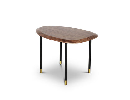 Table basse CELADON avec pieds en acier à pointes dorées