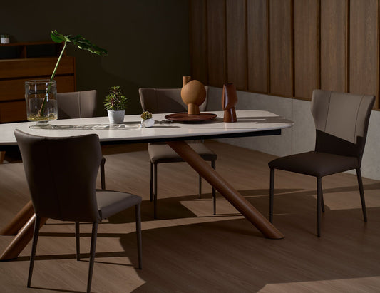 Table à manger BRANCA en quartz avec accents de marbre