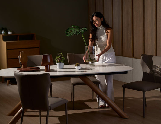 Table à manger BRANCA en quartz avec accents de marbre