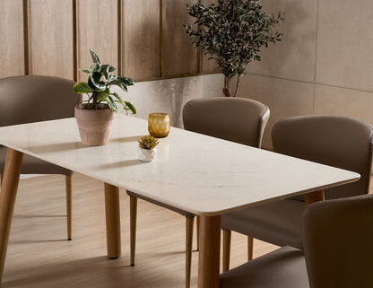 Table à manger BELA en quartz avec accents de marbre