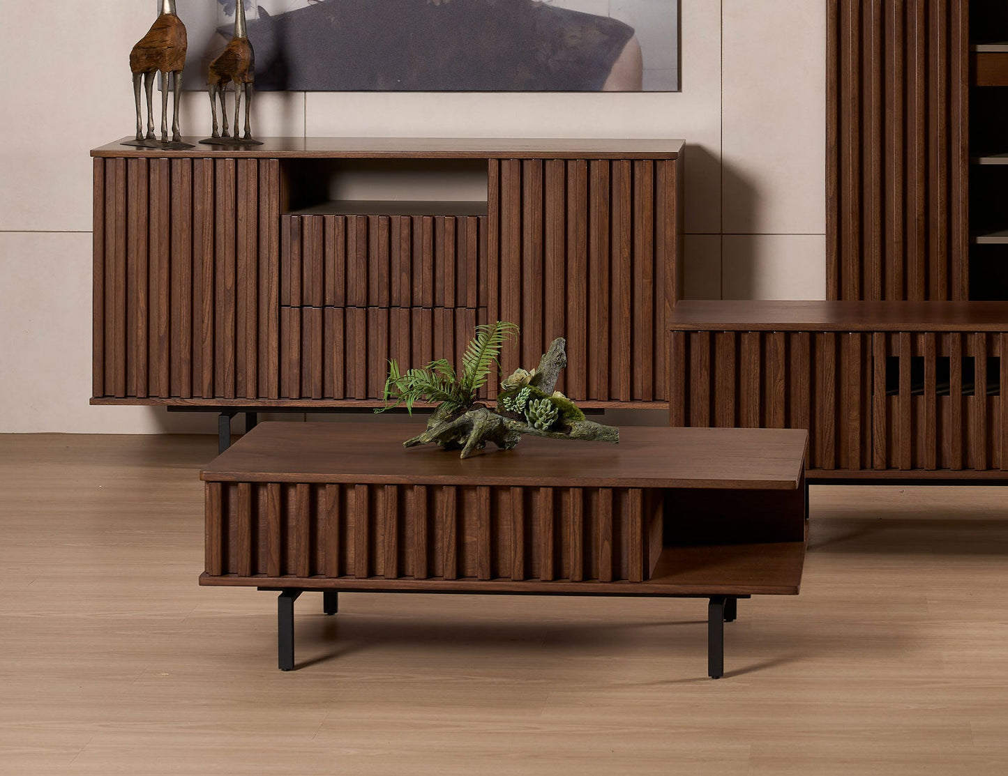 Table basse en bois cannelé LOUVRE avec tiroir de rangement