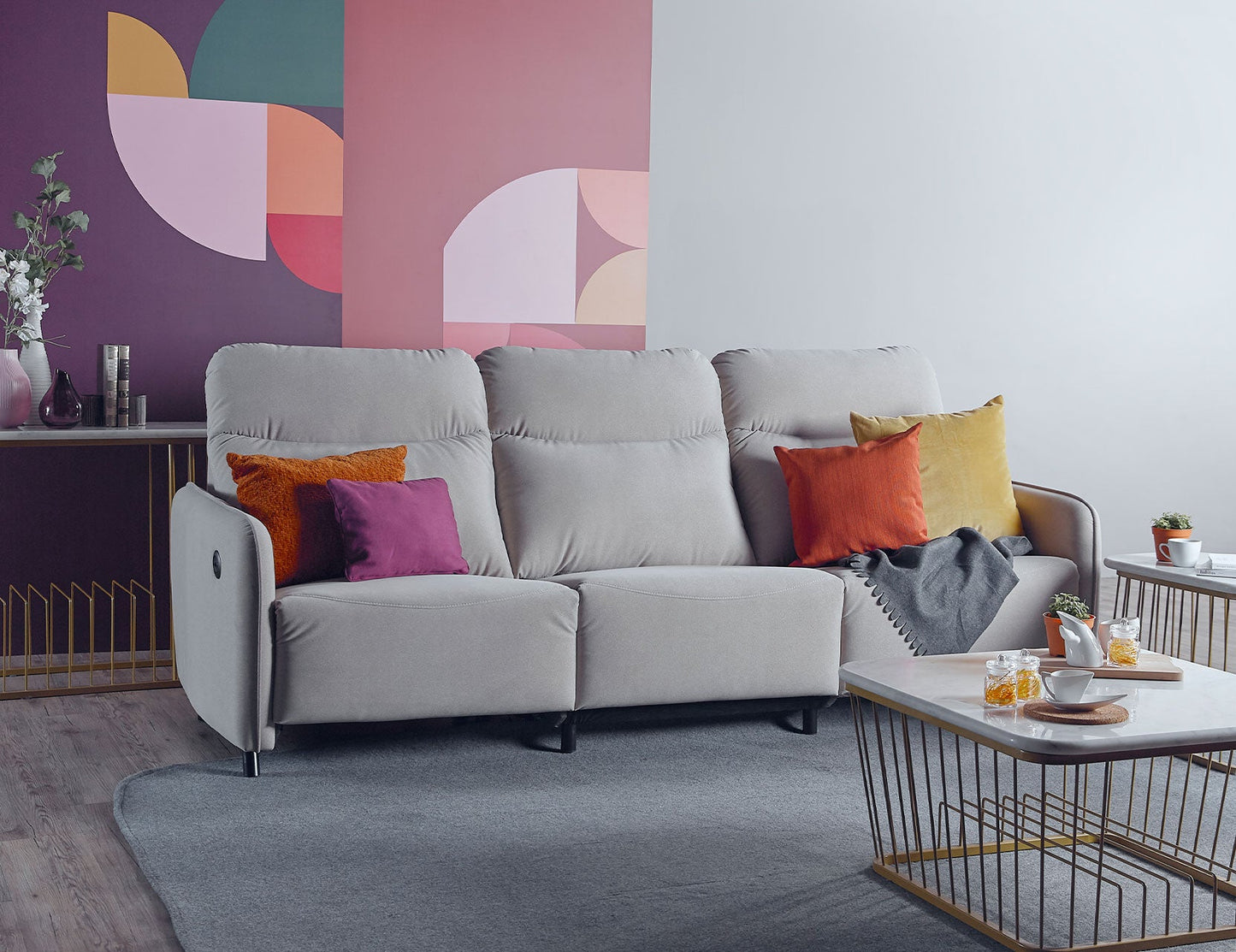 Canapé inclinable motorisé en tissu HOMER avec dossier haut et ports USB