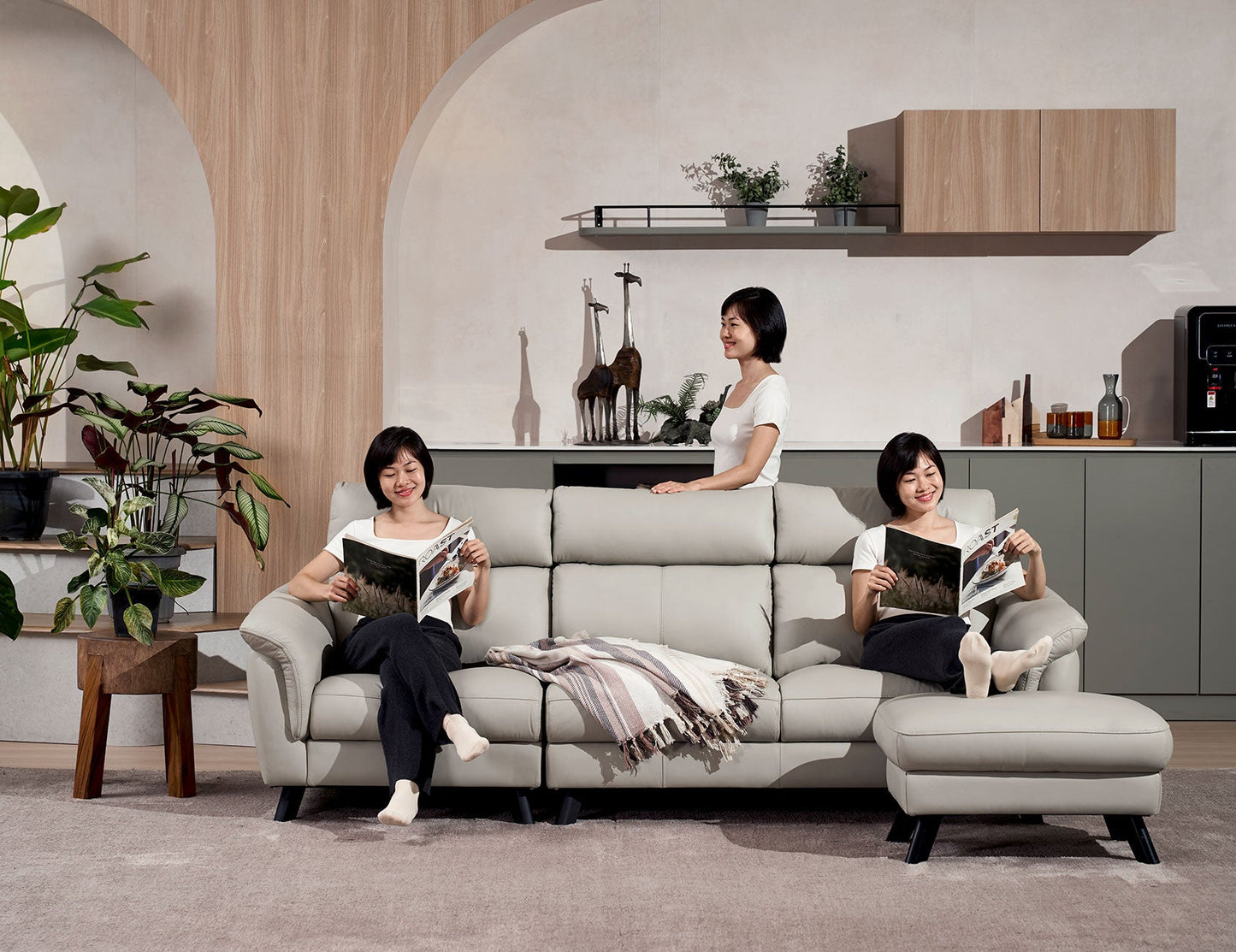 Canapé modulaire BORGES en cuir de luxe avec dossier et appui-tête en peluche