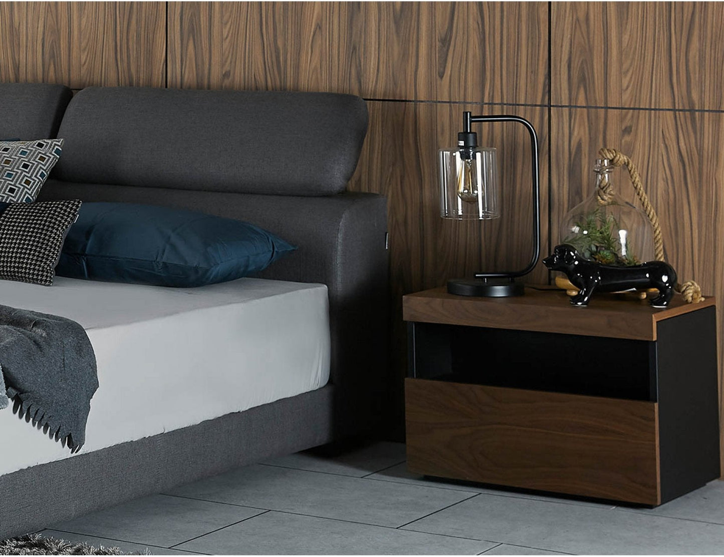 Table de chevet SLIDE en noyer