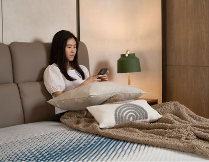 Cadre de lit CRUISE avec revêtement en cuir et support lombaire